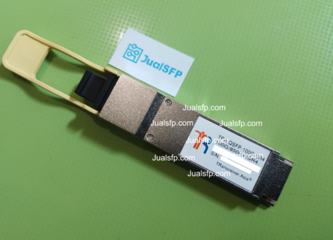 Modul QSFP28 100G SR4 multimode short-range untuk data center