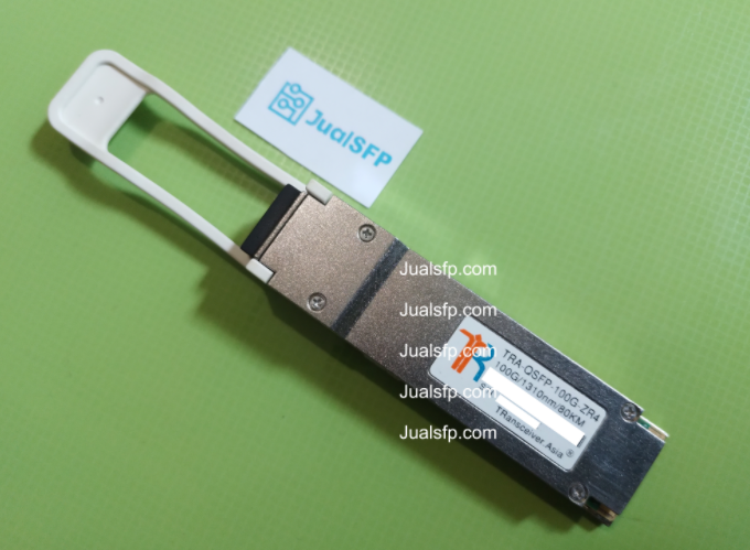 Modul QSFP28 100G ZR4 single-mode extended 80 km untuk inter data center